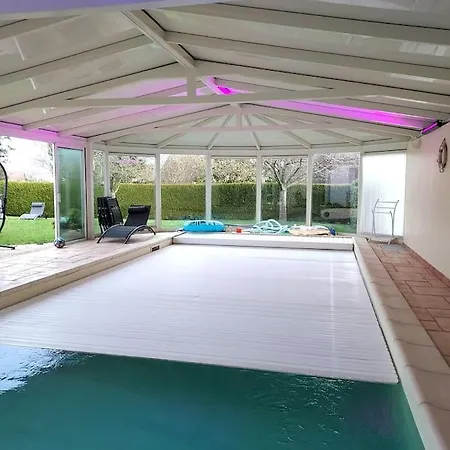 Avec Piscine Chauffee A Moins 1h30 De Paris * Saint-Pierre-des-Fleurs