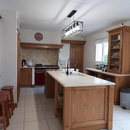 Avec Piscine Chauffee A Moins 1h30 De Paris Saint-Pierre-des-Fleurs