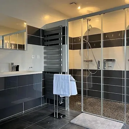 Avec Piscine Chauffee A Moins 1h30 De Paris Willa